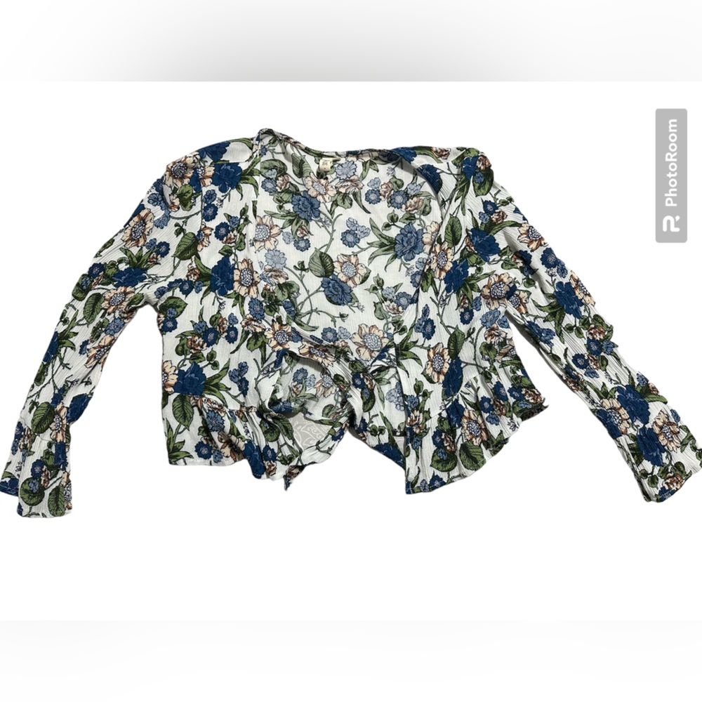 Tilly’s floral top!